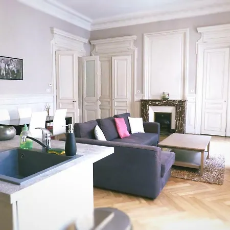 Haussmann Apartment *